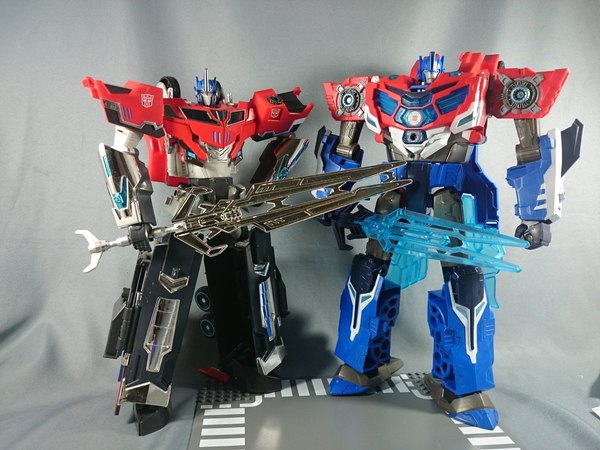 TAV 50 Hypersurge Optimus Prime Transformers Adventure Figure In Hand Photos 09 (9 of 13)